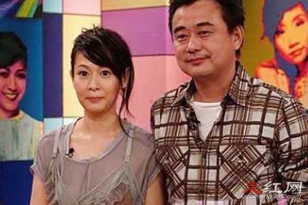 ����Ӣ����С����λ��ô���� �ݳ����������ȫ��������һ��