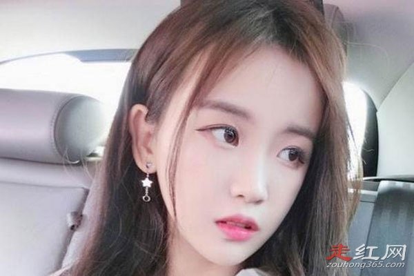 杨清柠为什么会封号 每天都上演着各种闹剧