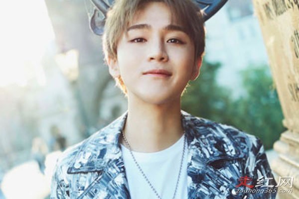 �������������ô���� ��˭���̣�������ǰŮ���������