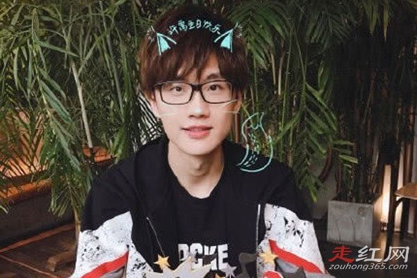 许嵩女朋友徐佳颖怎么走的故事是真的吗