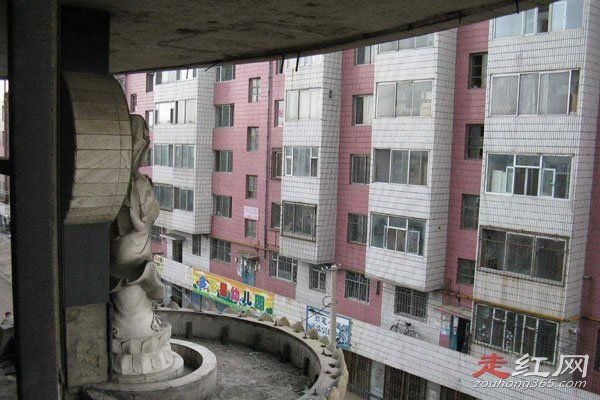 �������¥14��Ĺײ���ô���� �����˱Ƚ϶������