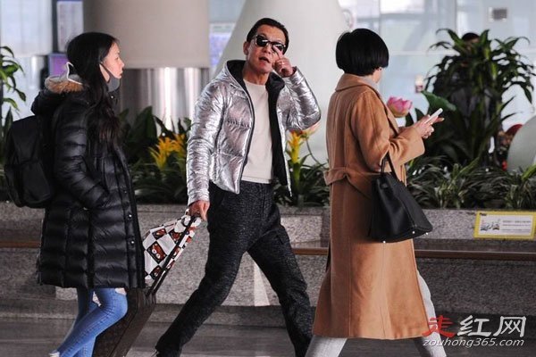 李咏老婆哈文个人资料现状 妻子改嫁了吗?是什么民族