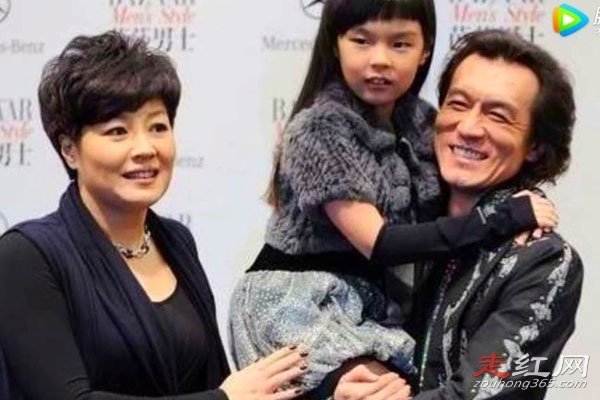 ��ӽ�����ӹ��ĺ�Ů�����������״ Ǩŭ������Ϊ����ȡ