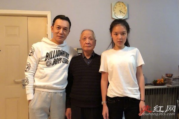 ��ӽ�����ӹ��ĺ�Ů�����������״ Ǩŭ������Ϊ����ȡ