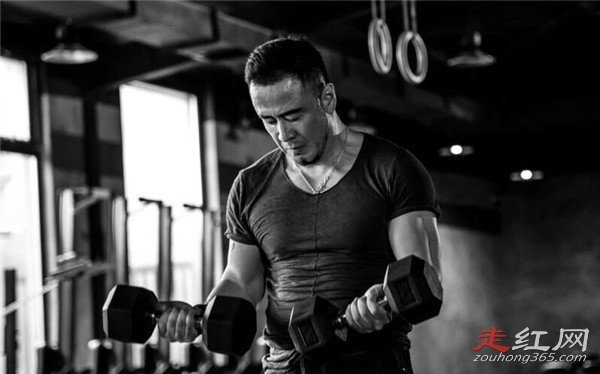 ����32���ݳ��Ὺ���� ����һ����Ц��