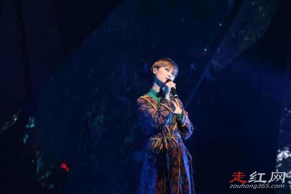 ���Ϊʲô��ô�� ������һ�쳬Ů