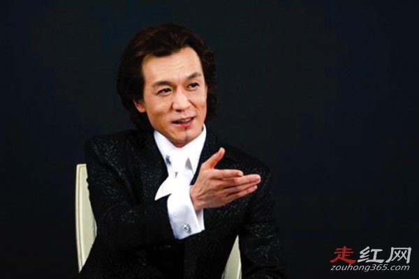 李咏退出央视原因 时常去美国是去治病的