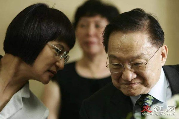 金庸的殉情妻子是谁 他的第三任妻子林怡乐