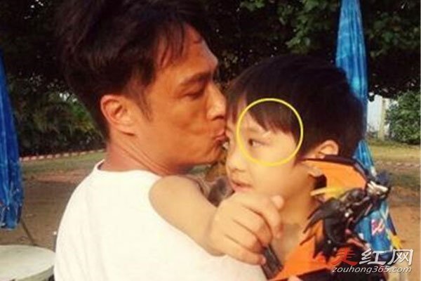 �����۾���ô�˵� ���ֵ�ʱ���Ƶ�������������