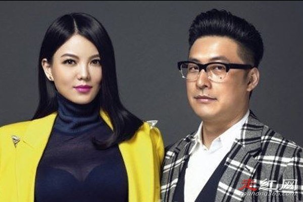 �����׾Ƶ��¼�����ʲô�� ������СʱŮ������˭