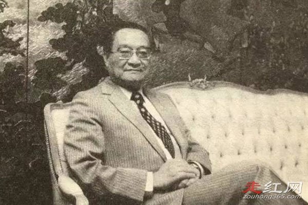 金庸的情感史 第二个妻子是谁