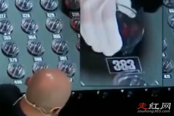 �������������������һ��,˭Ӯ�� ��������Ȼ����