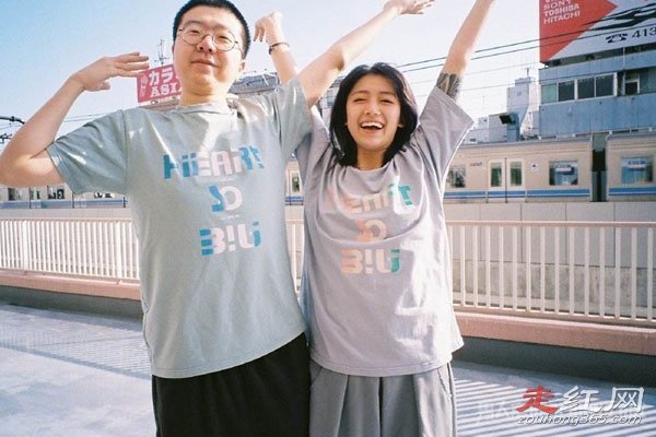 黑尾酱纹身半臂是什么她是日本人吗