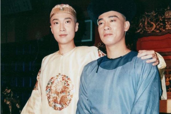 ����ΰ���Ÿ������� ��Ů����������ָ�������