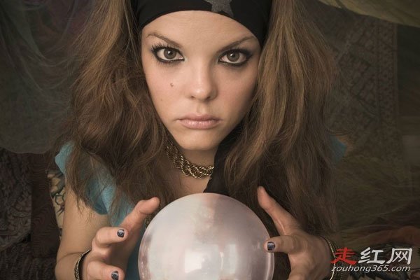 ��������Ů��Ϊʲô������ ��Ƶ�г����������ֻ��龰