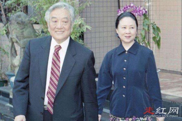 ����С����λʷ�ع� ��ƽ���������������氮��