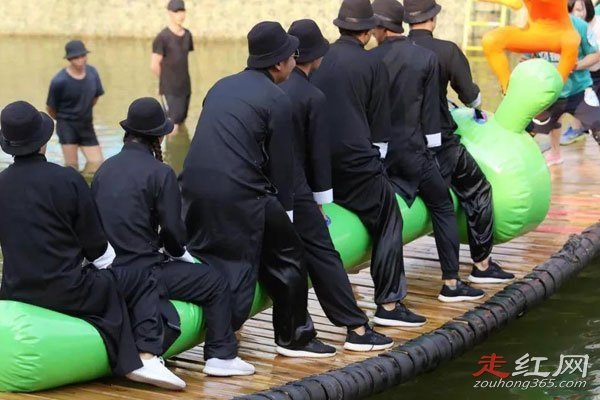 ҡ��Ц����С�������������� ��˭���ݵ�