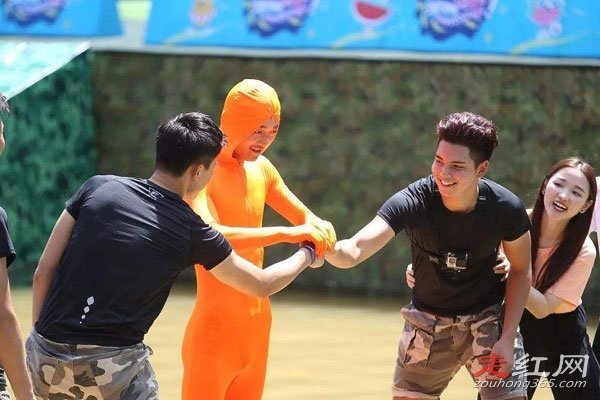 ҡ��Ц����С�������������� ��˭���ݵ�