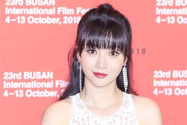 ����ǰ������˭ѽ ��ô�Ըв�ȱ�еİ�