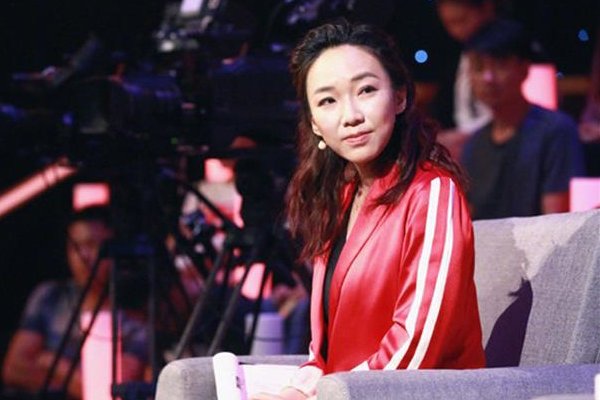 ��ޱޱ˺����¼����� Ů����Ů��֮�����һ��ս��