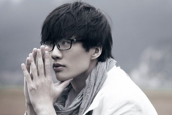 ���Ը������� ���Բμ����Ǹ����߹���һ��