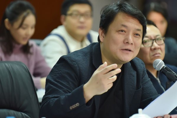 郭靖宇是大导演吗 和杨志刚什么关系