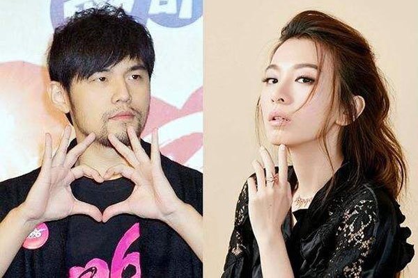 周杰伦hebe在一起过吗 曾经有过短暂的恋爱