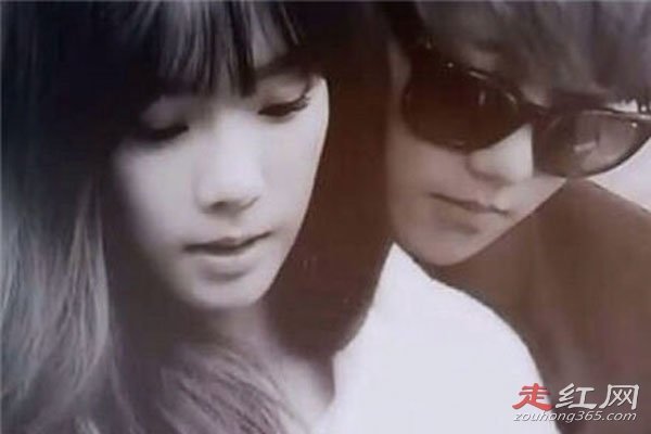 边伯贤金泰妍车内接吻照片 后来什么时候分手的