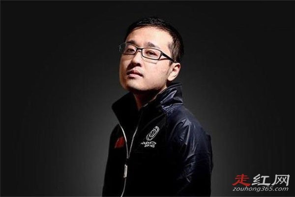 ЦЦѼ���Ż�������ô���� Ů����С���Ǿٱ���