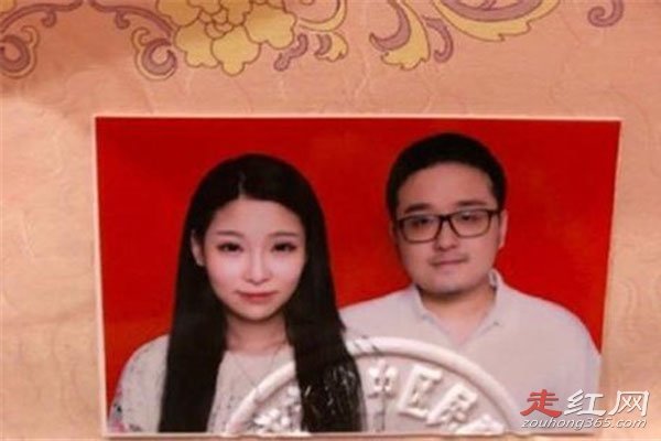 ЦЦѼ���Ż�������ô���� Ů����С���Ǿٱ���