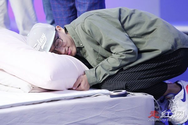 ���Ӹ������ϼ�� Ϊʲôû�ϴ�ѧ