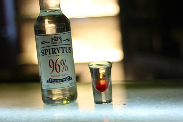 96度伏特加可以直接喝吗会喝死人吗