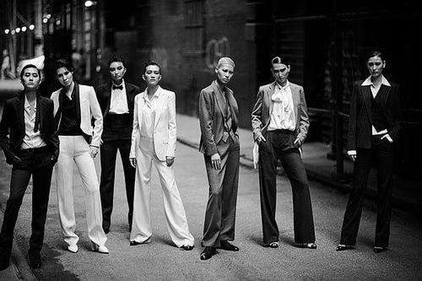 ���������е�Ů�� 19����Գ�һ����׼��Ů��