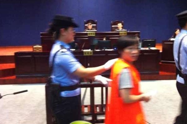 ����Ŀ���ϴ���˭ ����Ƶ�ì������Ӧ��