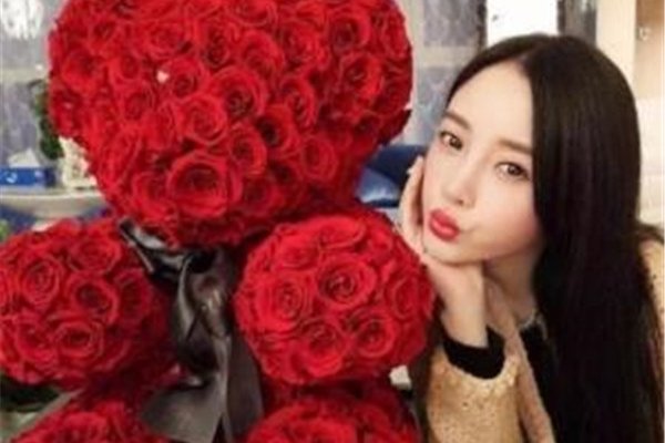 李小璐和贾乃亮复婚了吗 承认二胎预产期是怎么回事