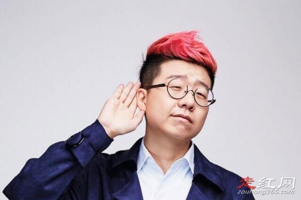 李诞老婆黑尾酱的前男友是谁黑历史抽烟纹身样样没落下