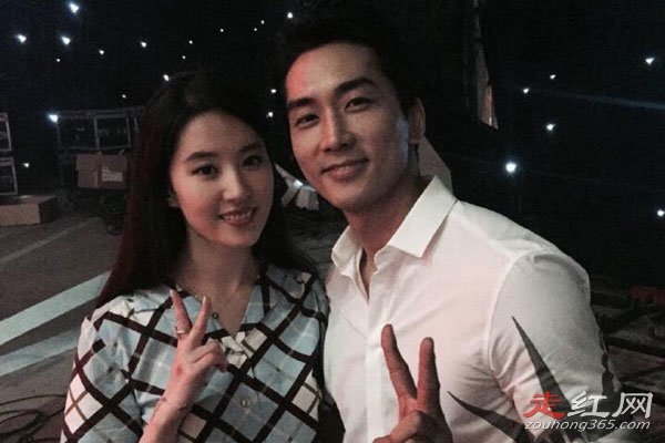 ������Ϲ���˭ �����Ѿ���鲢����