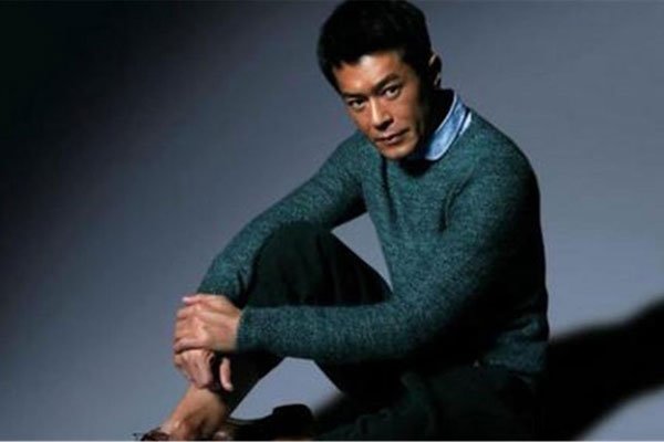 �����ֳ��ϰ��̲���ô���� Y���ǻ���һ��˫������