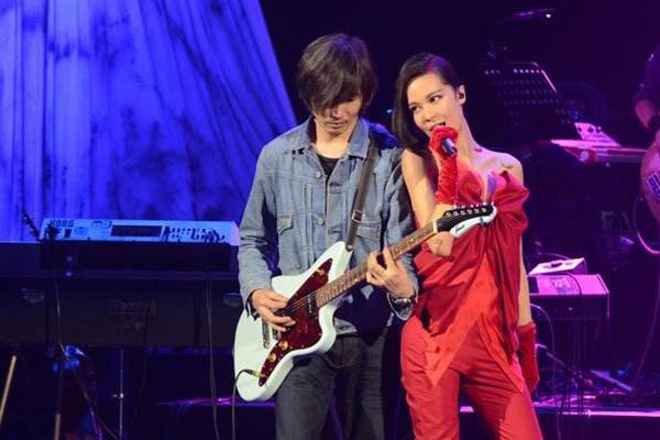 ���Ƕ�����Ψʲô��ϵ ����ӱ���ǲ��ͽ��