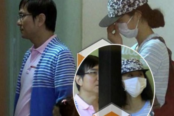 ��ѩ���Ϲ���ɽ���ϼ�ͼƬ ȫ�Ҷ��к�ɫ����