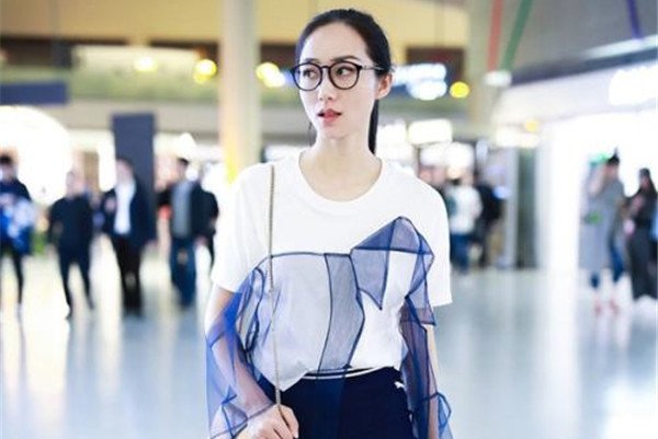 ��ѩ���Ϲ���ɽ���ϼ�ͼƬ ȫ�Ҷ��к�ɫ����