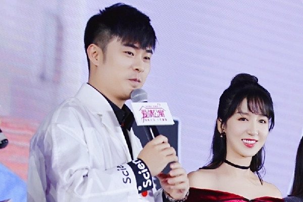 ��С������һ�Ƶ�����ô�ĵ� ����һ����