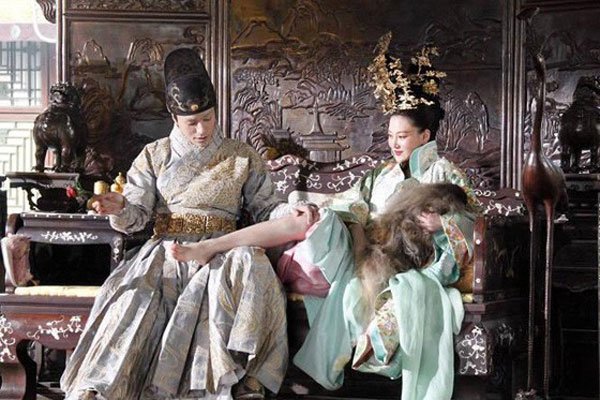 ��ܰ��ҹ����̨�Ƿ���ʧ��Ů ��ǰ���ѵ�ץ��������