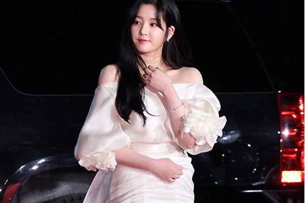 李菲儿在韩国火吗 国内很少提及她的名字