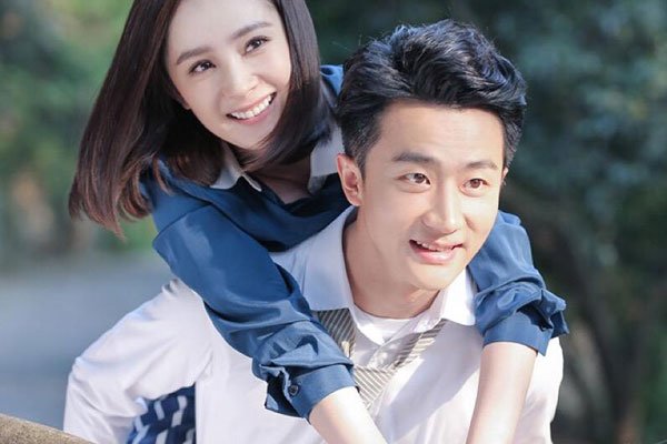 亲爱的翻译官裸着上身胸咚的情景 杨幂和黄轩胸咚的事情