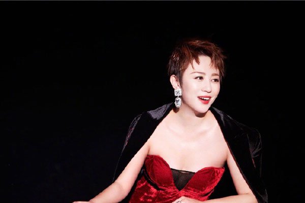 ���������ڿ϶����� ӫ�����ǿ��Ǹ�������