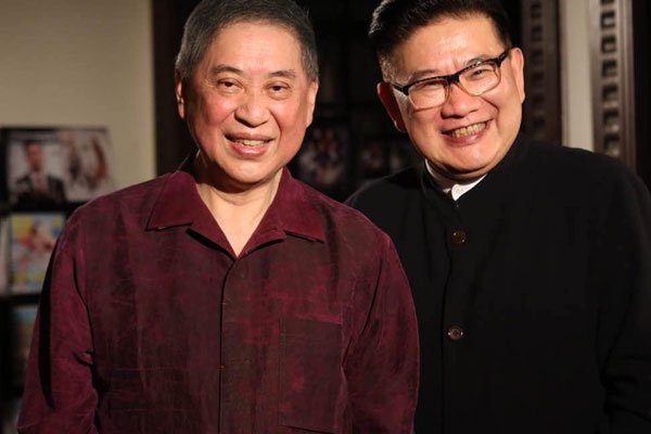 曹可凡为什么不被尊重 跟不同的人不同的面孔