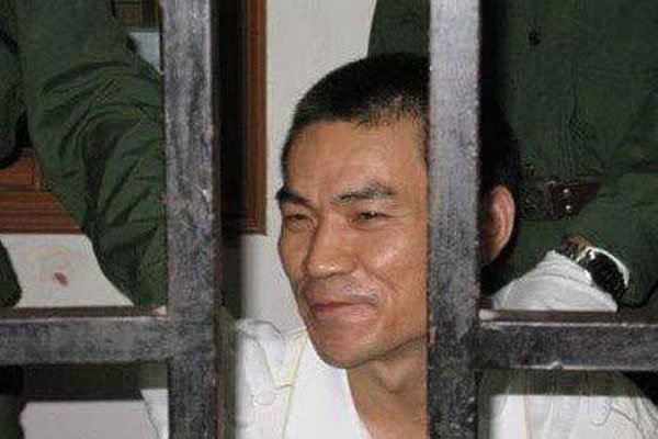 ����ү������ЩŮ�� ������ô���Ǳ�˭���µ�