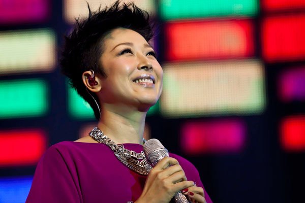 ����ү������ЩŮ�� ������ô���Ǳ�˭���µ�