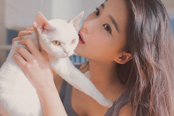 �������Ƿ������� ���˷ǳ�Ư��˽��������